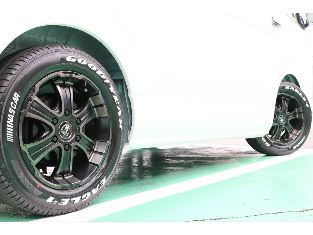 タイヤは大人気グットイヤーナスカーセットです♪
