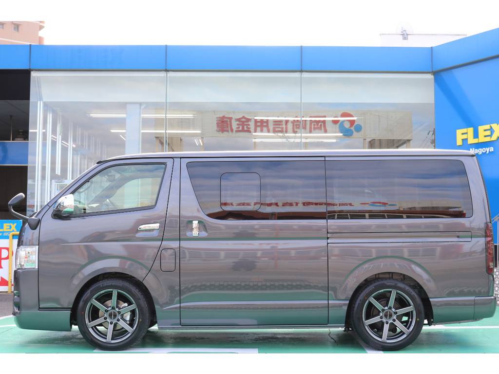 ハイエース名古屋店に在庫しておりますのでお気軽にお問合せ下さい♪