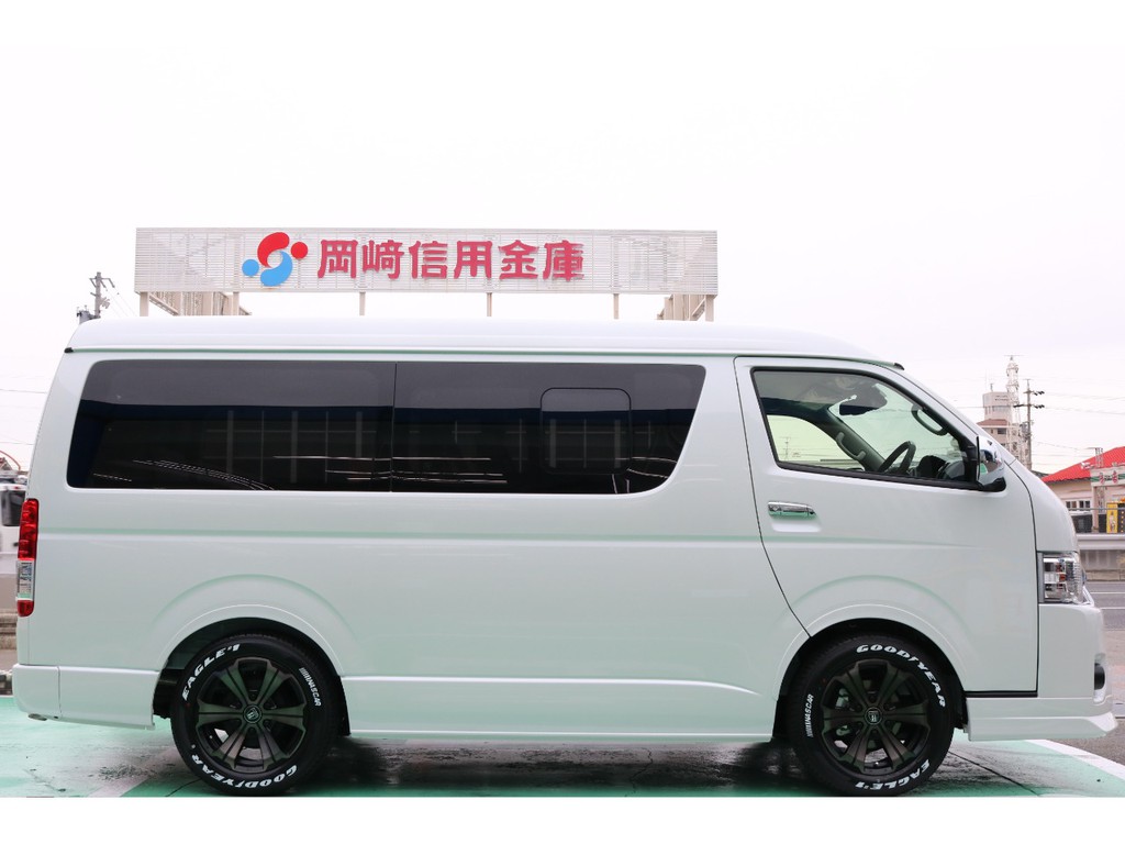 ローダウンしておりますので車両への乗り降りも楽にして頂けます！