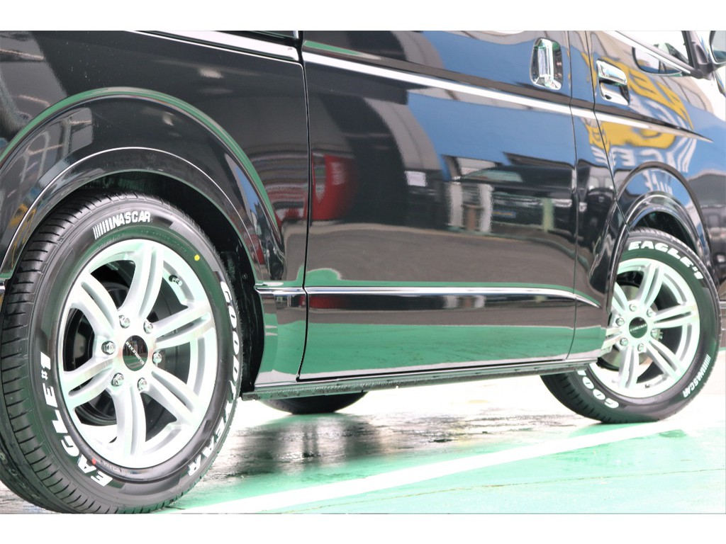 タイヤは大人気グットイヤーナスカーセットとなります！