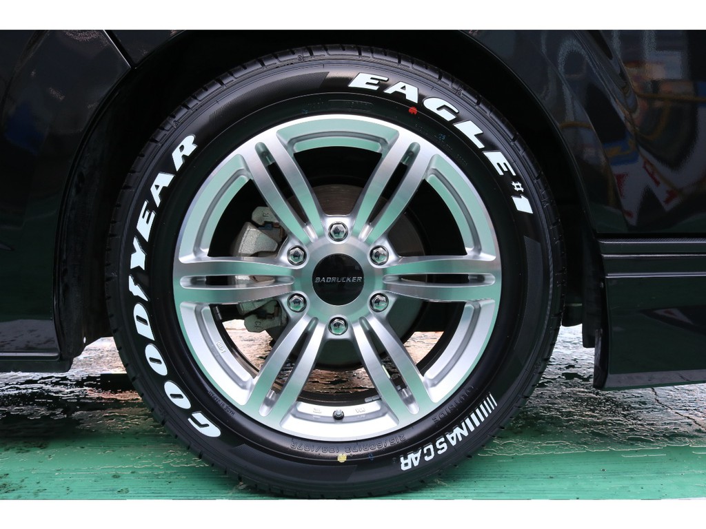 ４１５コブラ バットラッカー１７インチ！