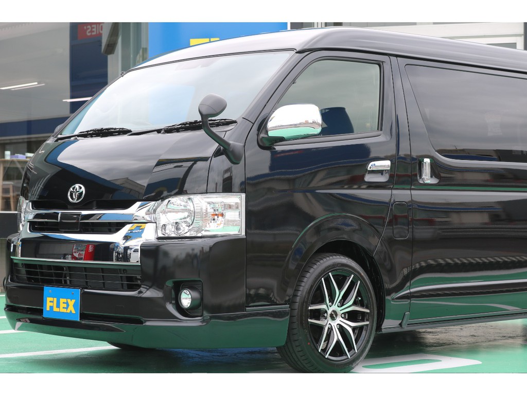 実際に運転席に乗ることも可能ですので気になる方是非是非ご来店お待ちしております！！