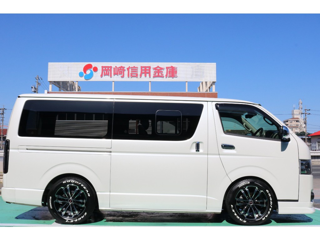 アルミホイール・ローダウン等充実のカスタム内容です！
