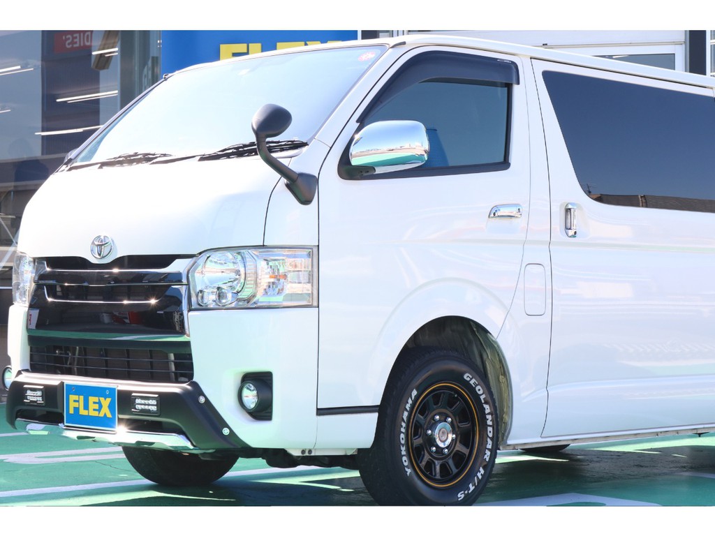 車両はハイエース名古屋店に在庫しておりますので是非ご来店下さい！