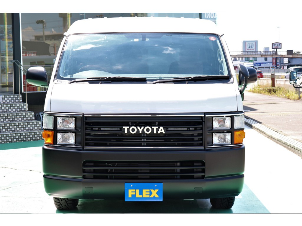 大人気リノカになります。ＴＯＹＯＴＡエンブレムに4灯角目でクラシックな1台♪