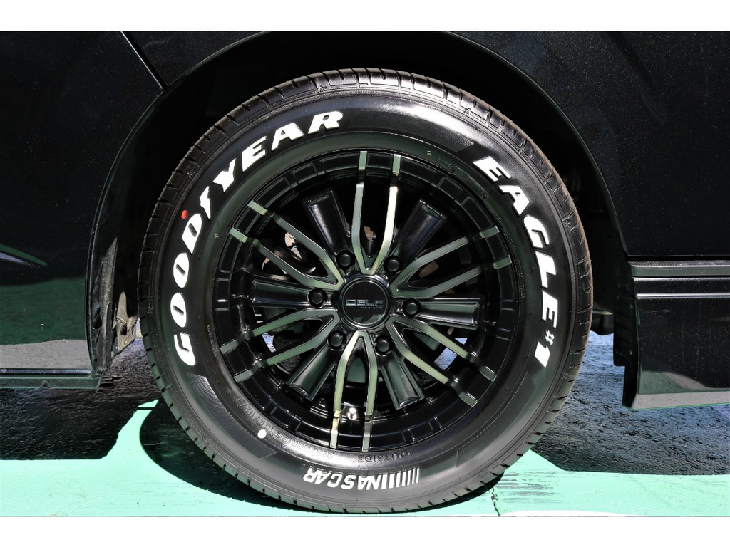 ＦＬＥＸオリジナルＤＥＬＦ１６インチを装着！