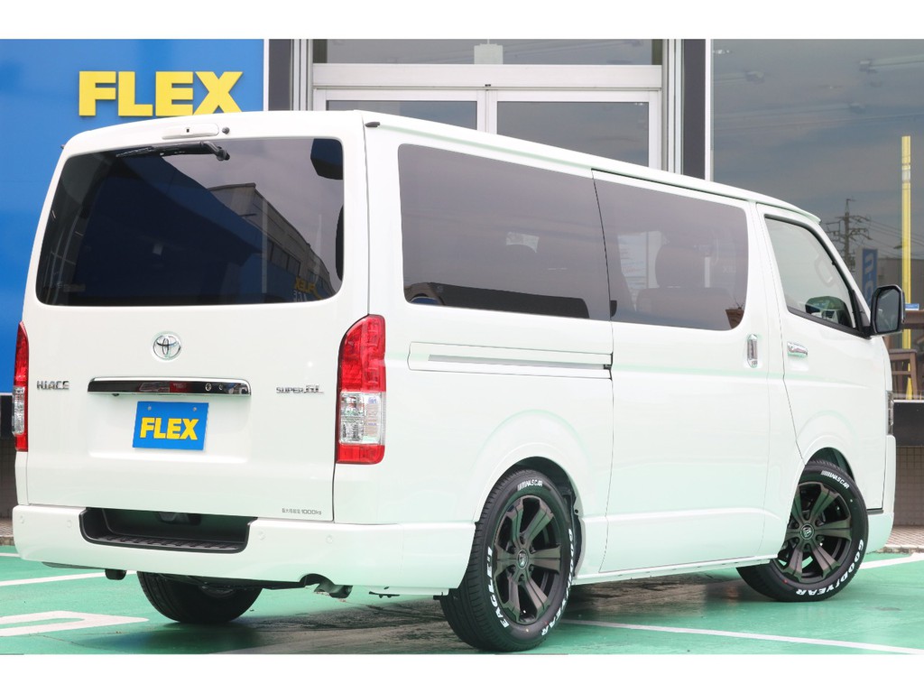パールホワイトなのでお車の維持が非常に楽になります。さらにコーティングをすることも可能です。