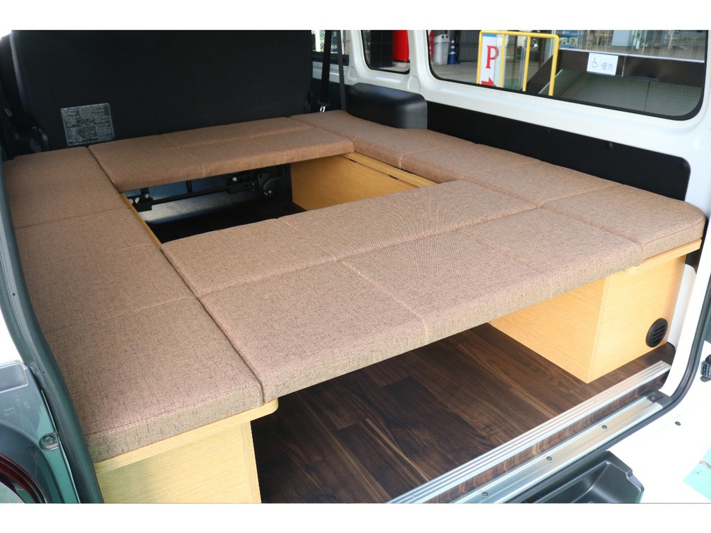 フローリング施工に合わせベットキットの展開方法は多数！多用途でお使い頂けます！