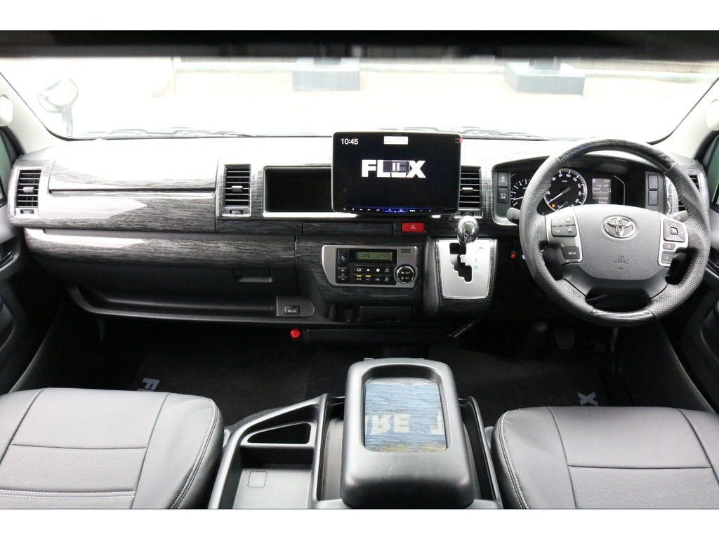 新車ハイエースワゴンGL２WDのカスタム済み♪即納可能となっております！