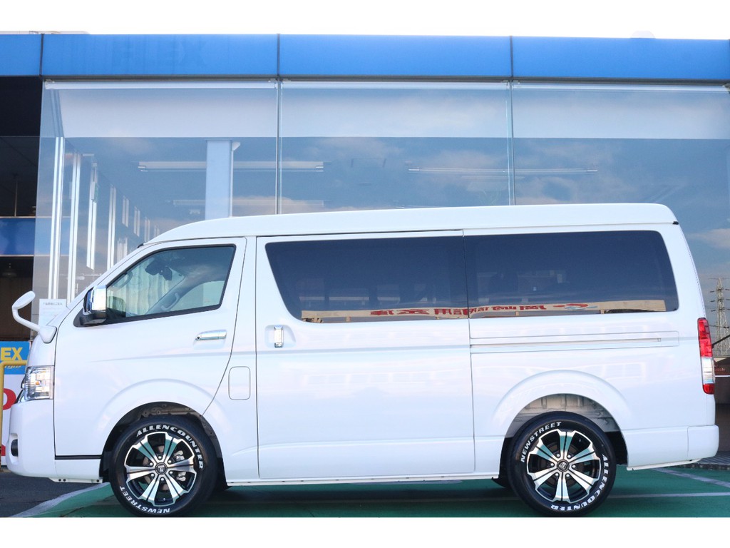 メーカーオプションも多数装着済み！