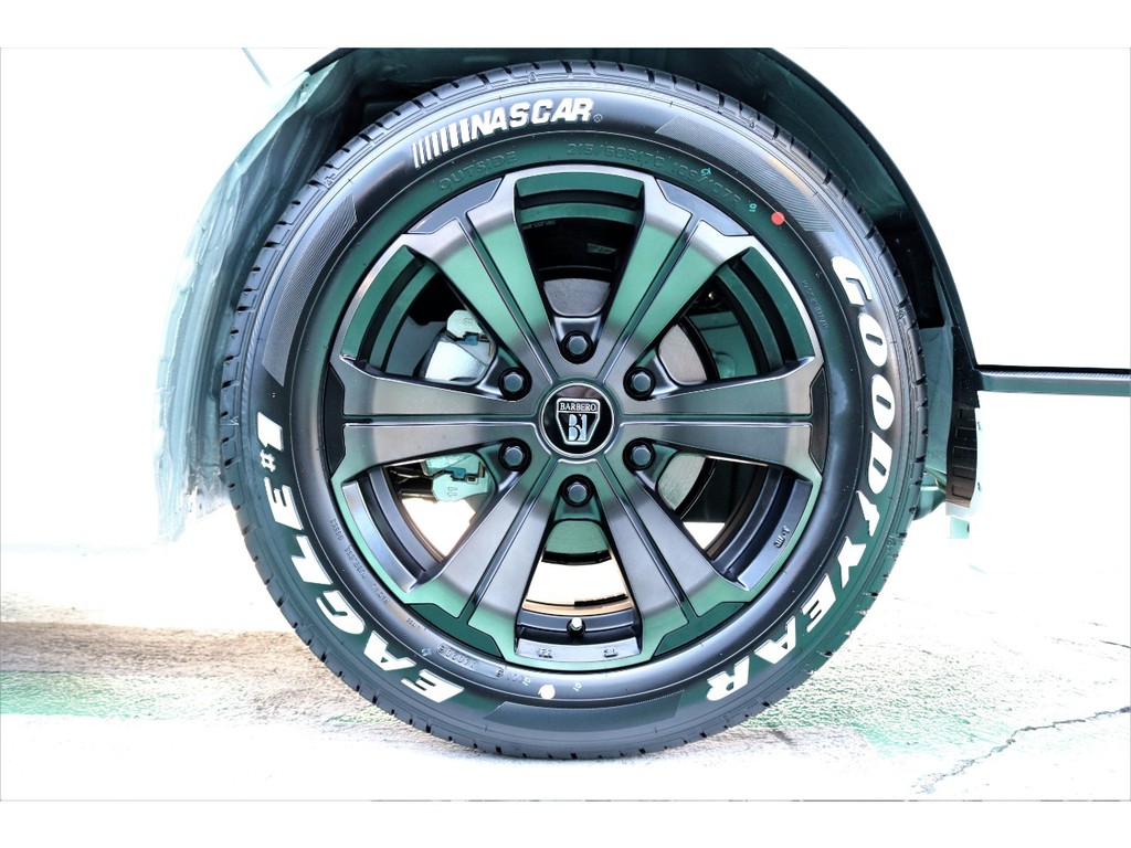 １７インチオリジナルカラーのグランデを装着致しました！