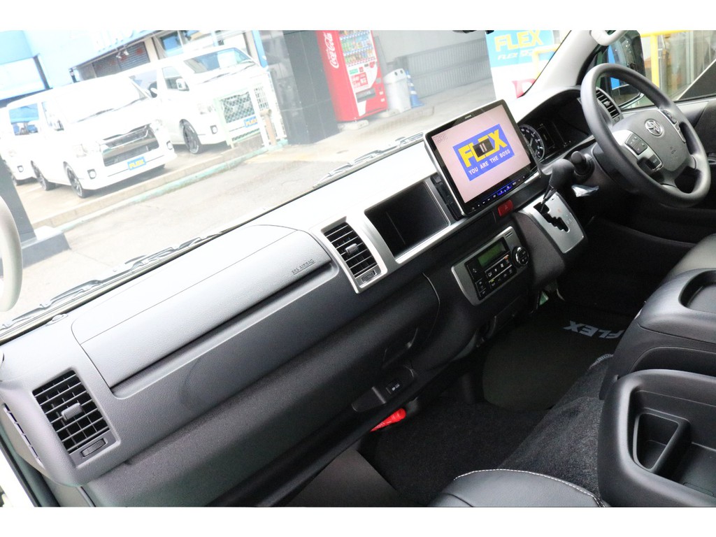 視界が高く快適な運転が楽しめるのもハイエースの魅力です♪