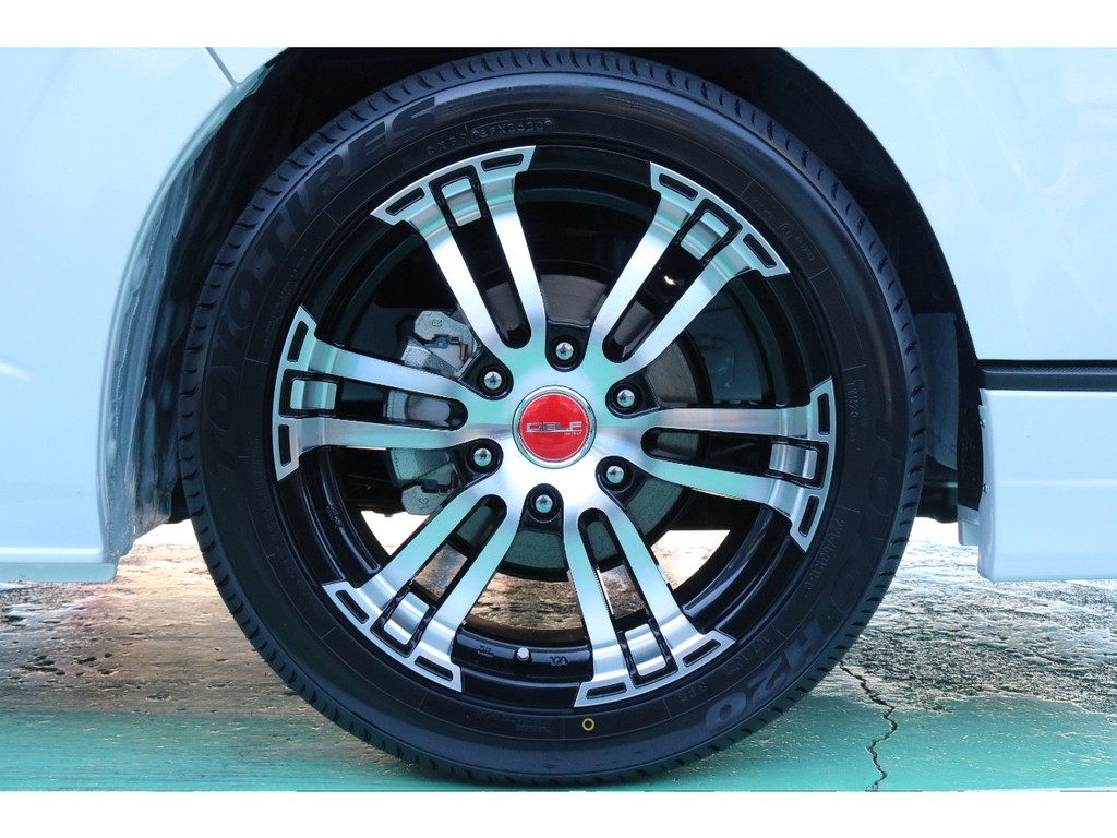 ＤＥＬＦ０２の１８インチのセットとなります！