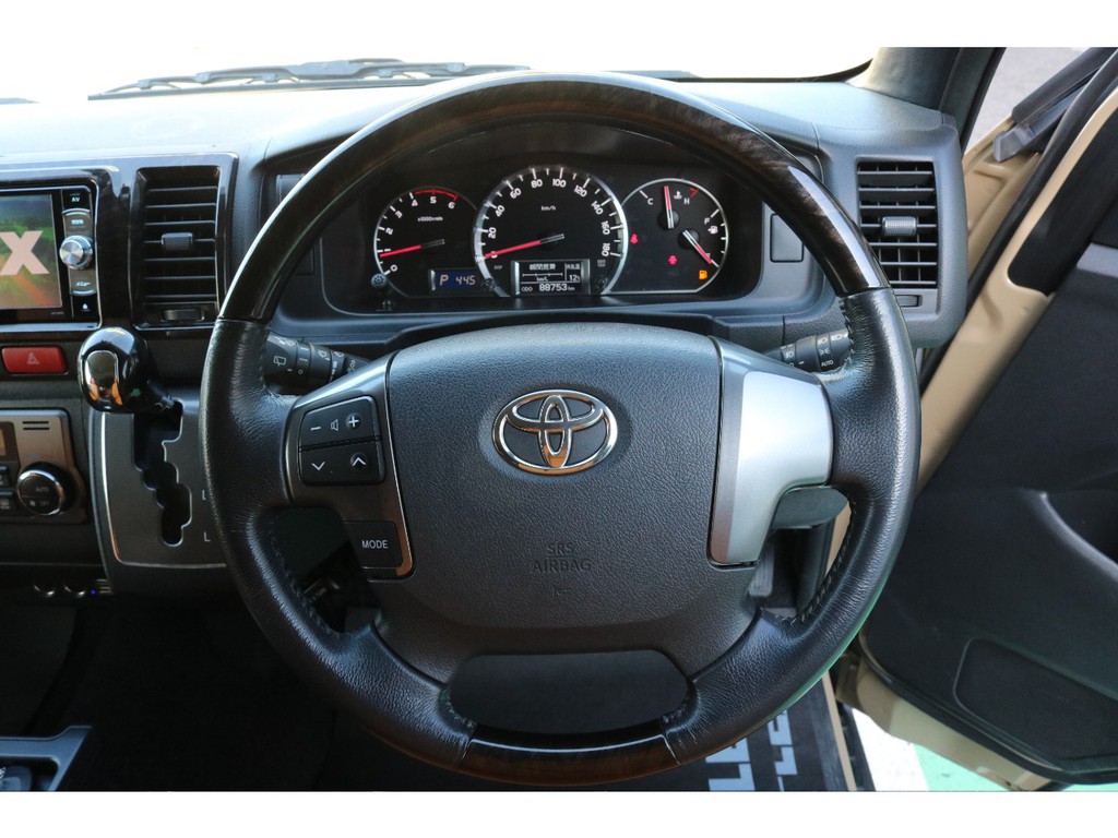 ４型ハイエース！ダークプライムがベース車両となっております！