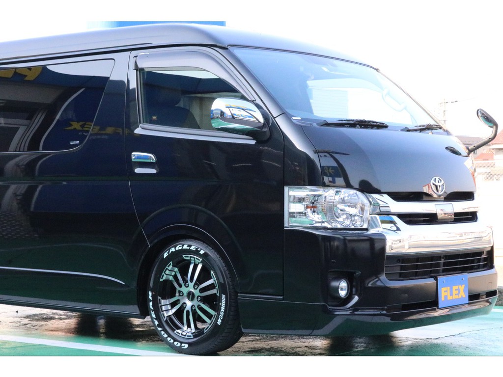 オリジナルフェンダーを追加装着する事で見た目も非常に良し！車高がより低く見えます♪