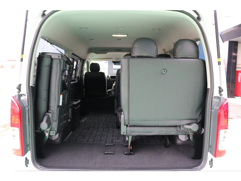 ４列目の跳ね上げはもちろん、積載量もとても多いです！