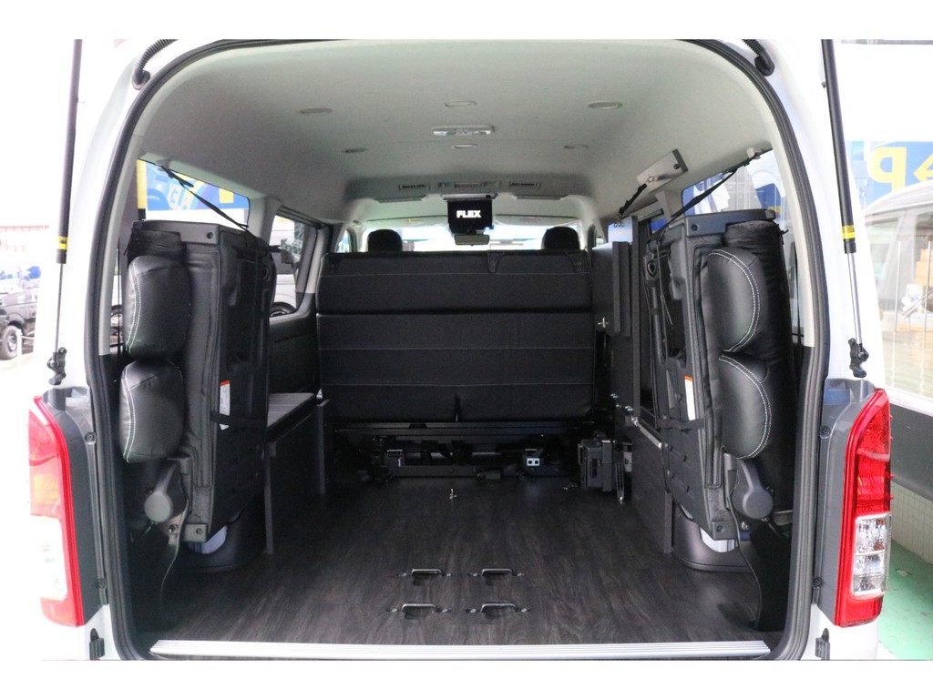 大容量のラゲッジスペースのご用意もさせて頂いております！