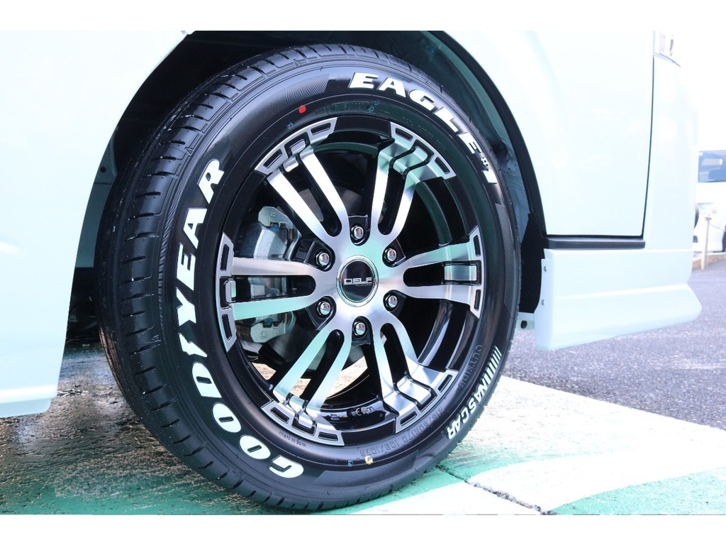 ホイールはＦＬＥＸオリジナルＤＥＬＦ０２を装着致しました！