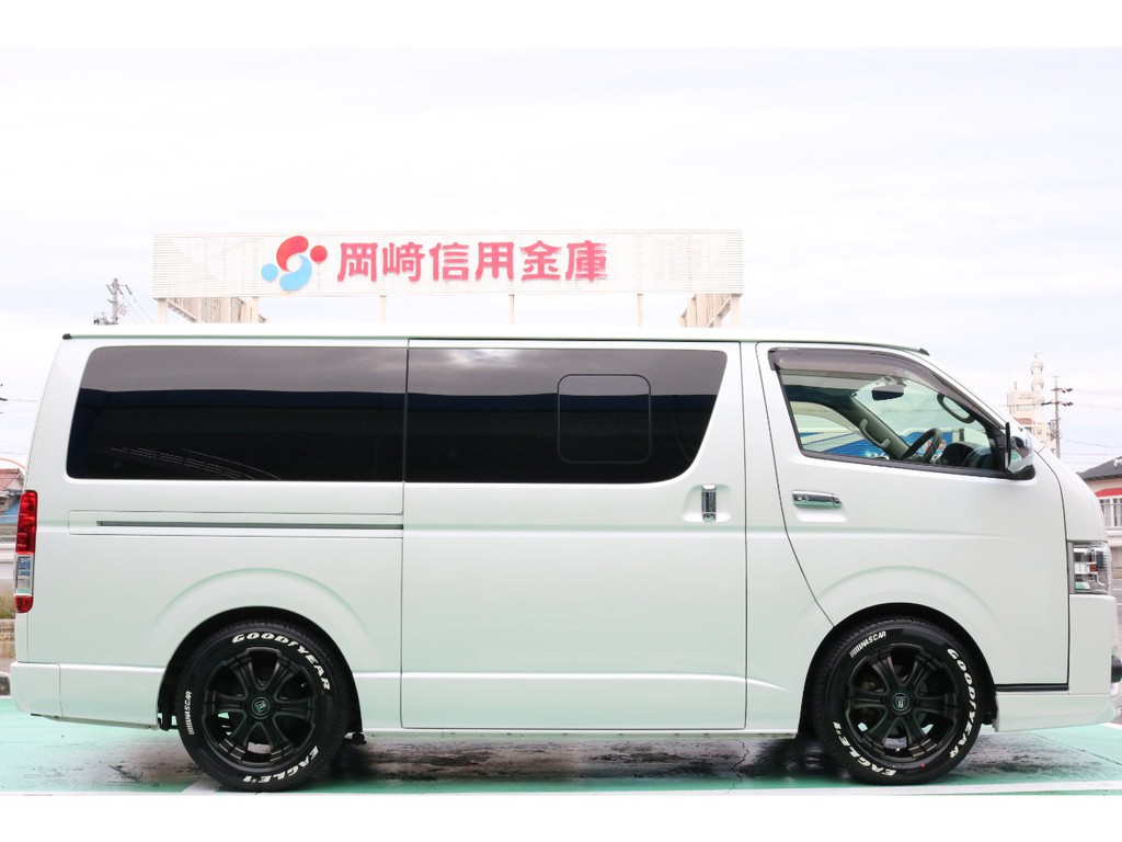 こちらの車両ローダウン施工しております！