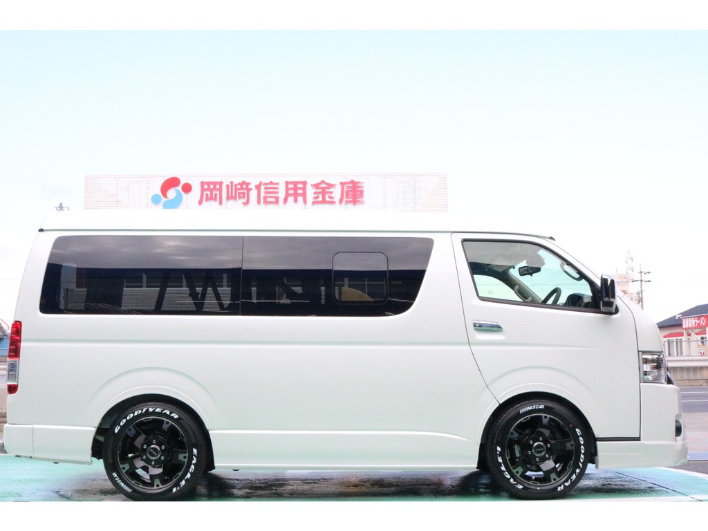 ローダウン施工済みで車両への乗り込みも快適に♪