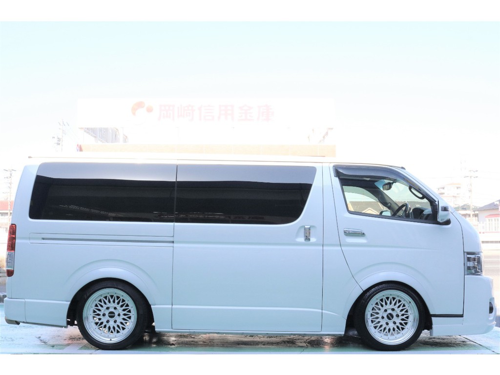ＥＳＳＥＸ２５ミリのオーバーフェンダーも付いております♪