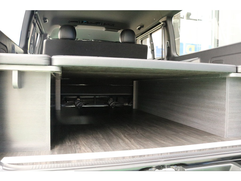ベットマットの下にもお荷物の収納が可能となります♪