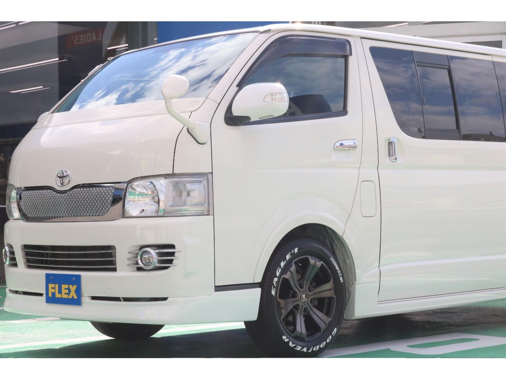 中古車両の為限定１台！嬉しいカスタム内容でハイエース名古屋店に入庫となります！