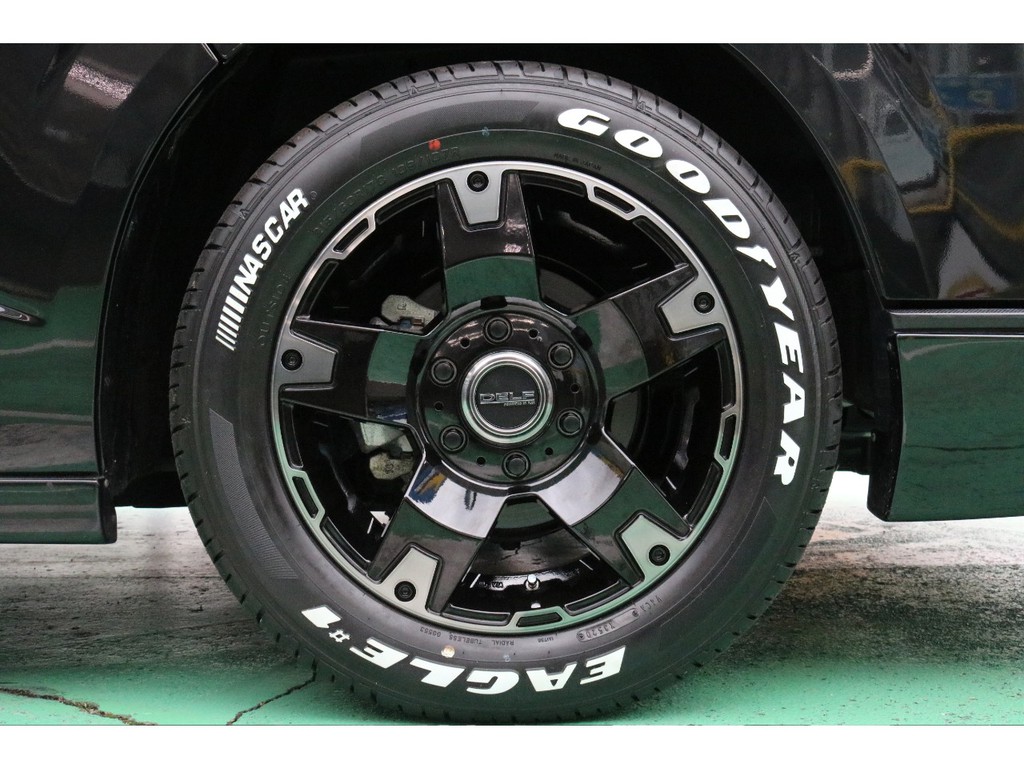 タイヤはグットイヤーナスカータイヤをセットさせて頂いております！