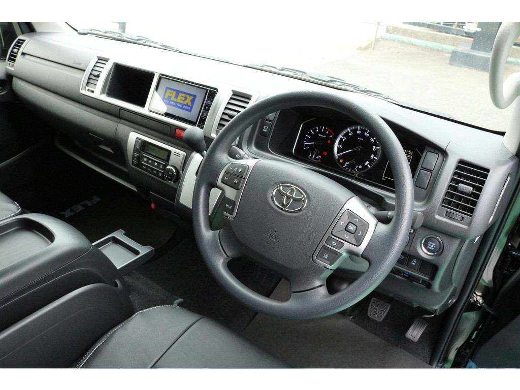 運転席からの視界は良く非常に運転しやすいです♪