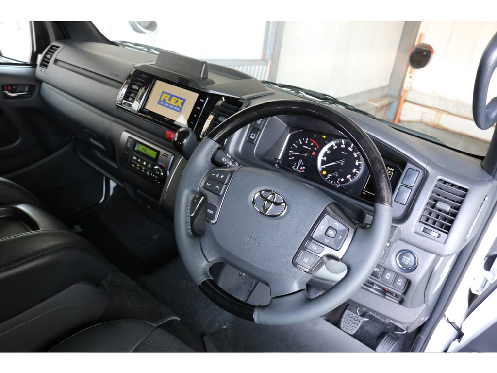 特別仕様車の為内装装備も充実♪