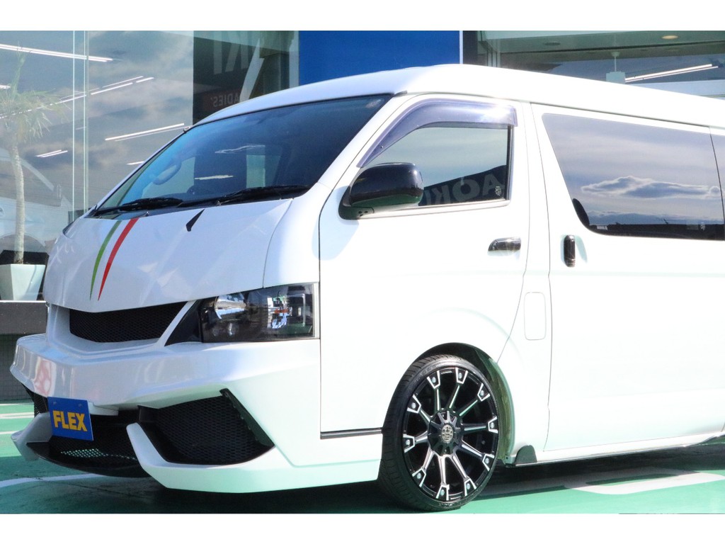 斜めからのスタイルもかっこいいですね！