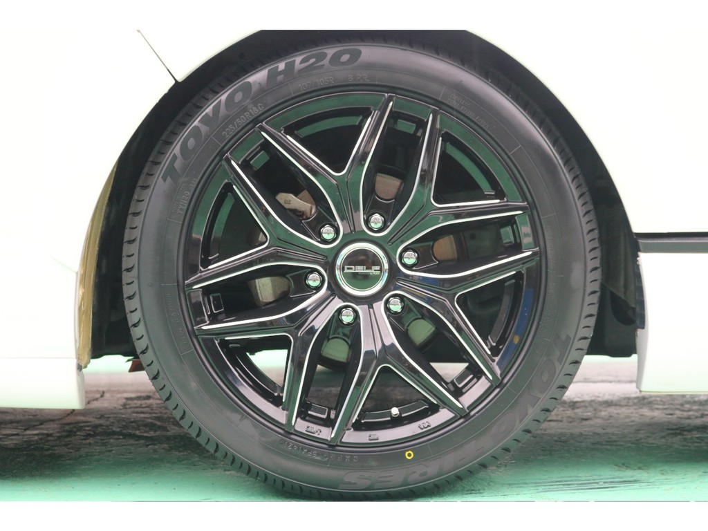 ホイールは、FLEXオリジナル【DELF01 BLACK MILLING】18inch