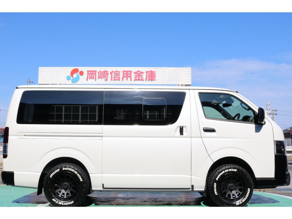 全体的に4WD感もあり、統一されたシルエット！