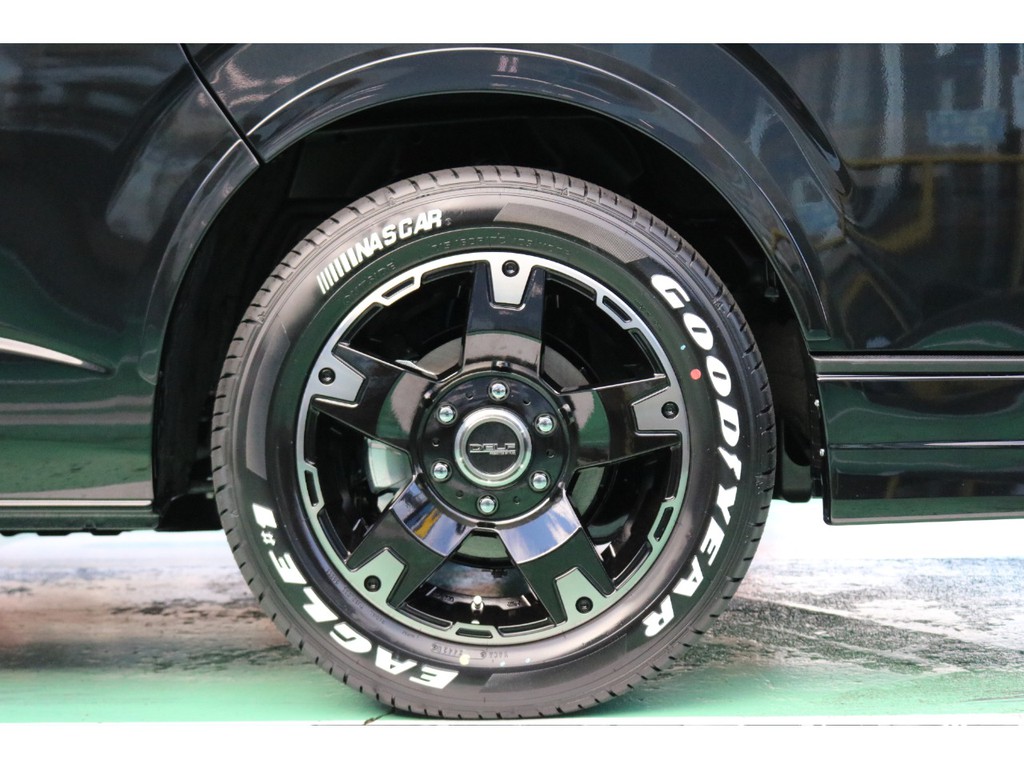 タイヤは大人気ホワイトレター♪グッドイヤー ナスカータイヤ17ｉｎｃｈ！