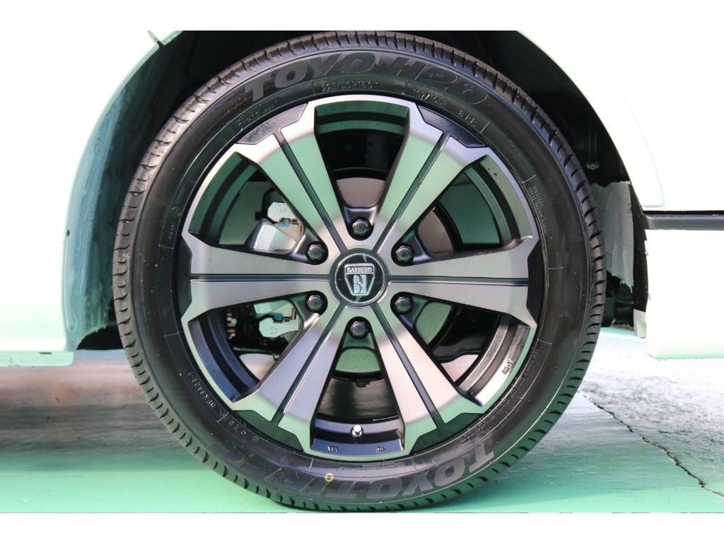タイヤは、TOYO H20 18inchを装着済み！