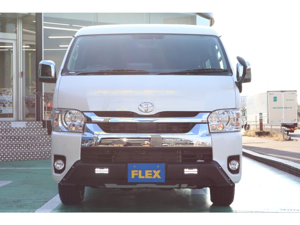 フロントスポイラー（LED付き）装着！4WD仕様！