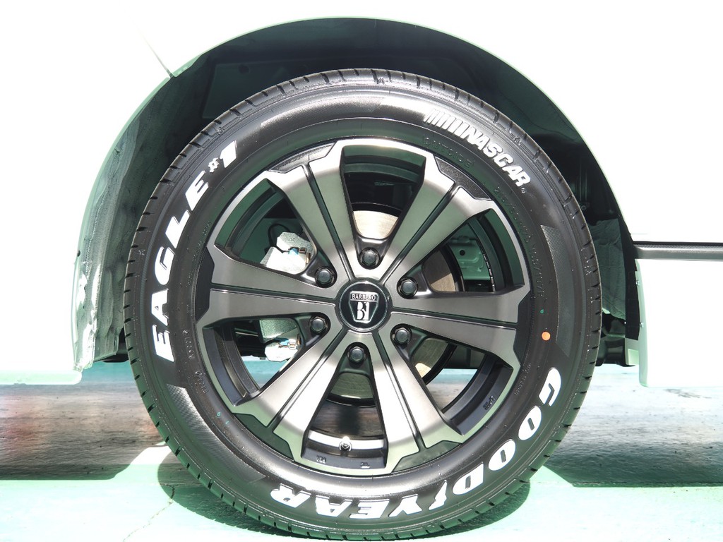 人気のFLEXオリジナルカラーグランデ　17インチをインストール♪