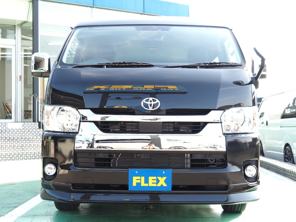 FLEXオリジナルDelfinoLineフロントリップスポイラー装着。迫力満点！