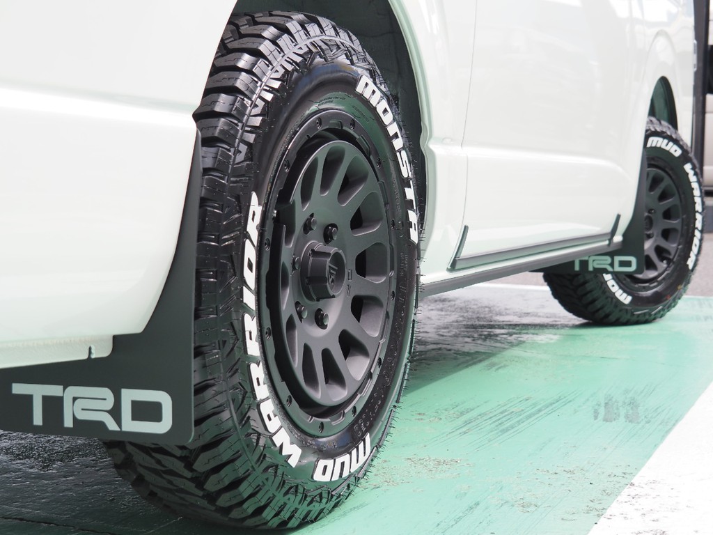 TRDマットフラップがついています！
