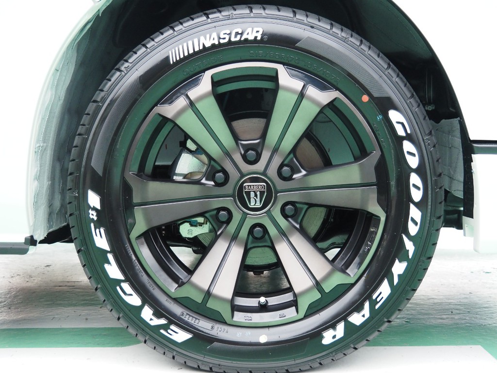 ＦＬＥＸオリジナルカラー　バルベログランデアルミホイール17インチ＆GOODYEAR　ナスカータイヤ　17インチ