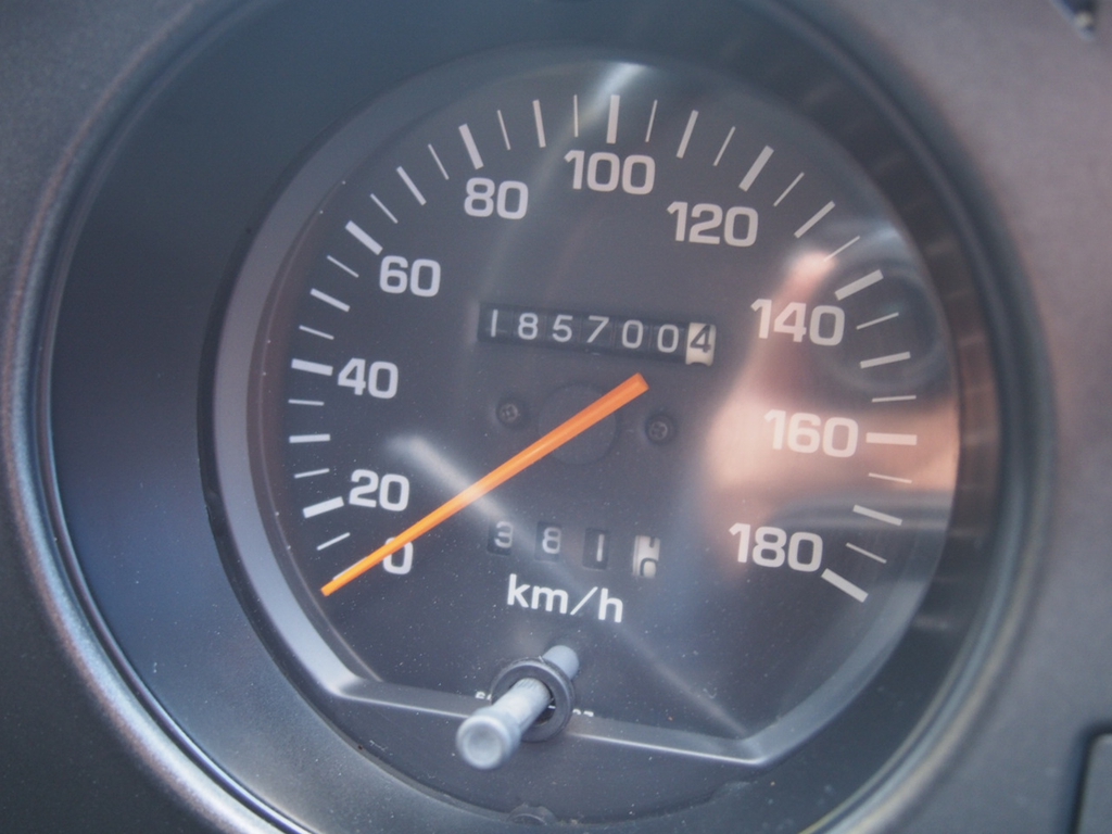 走行１８５７００ｋｍ！
