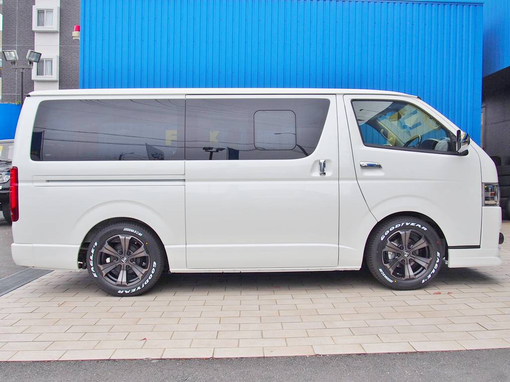 ローダウン施工済み！！車高公認取得致しますので車検も安心です！！高さ変更をご希望の際はお気軽にご相談ください。