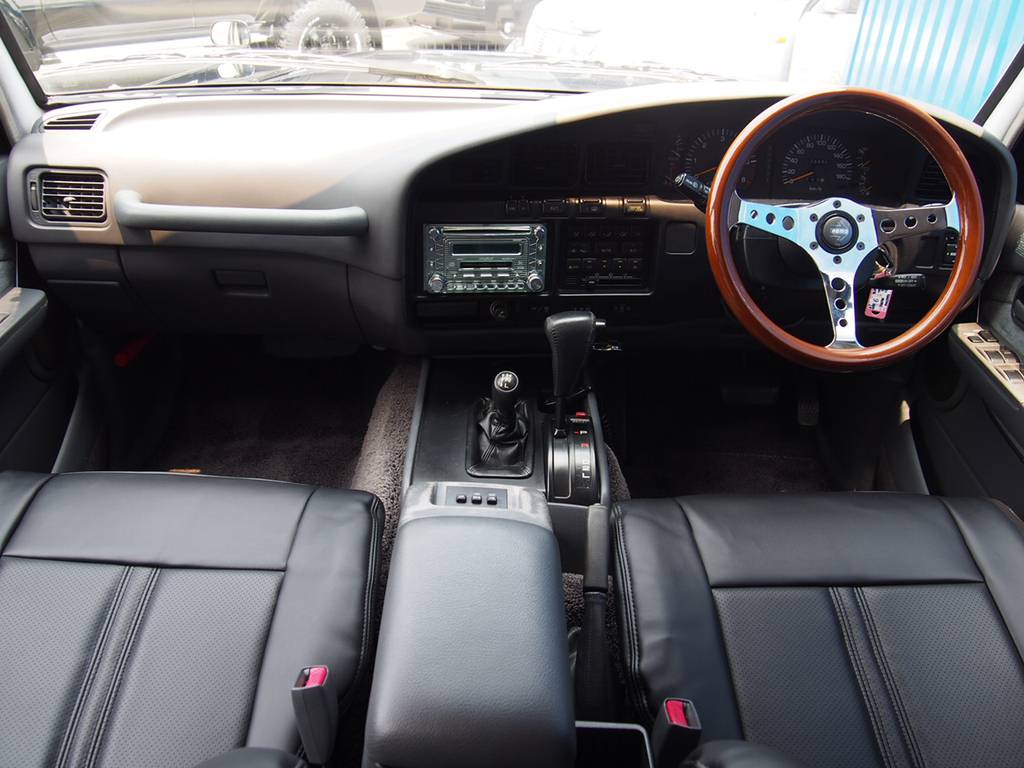 平成６年式　ＦＺＪ８０　ＶＸ－ＬＴＤ　４５００ＣＣ　ガソリン車　4ＷＤ　走行１２４．５００ｋｍ