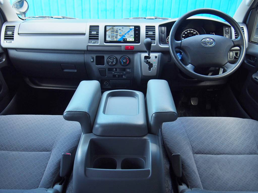 平成２１年式　レジアスエース　２０００ガソリン　スパーＧＬ　人気のガンメタリック　走行４２，２００ｋｍ