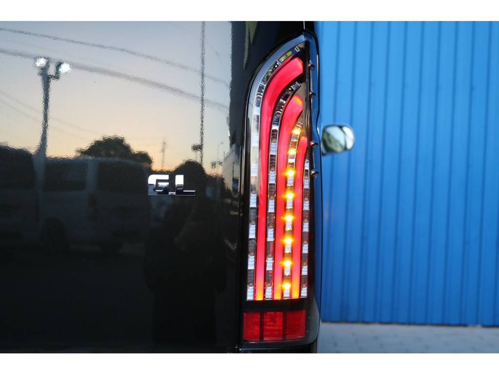 ＦＬＥＸ煌きレッドＬＥＤテールランプ！