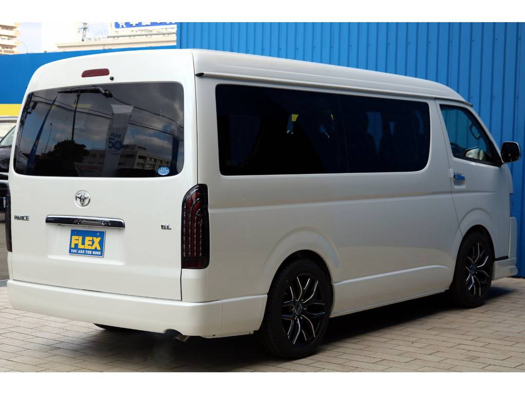 未登録新車　ハイエースＷ　ＧＬ　２７００ｃｃ　ガソリン　サイドガラス開閉式