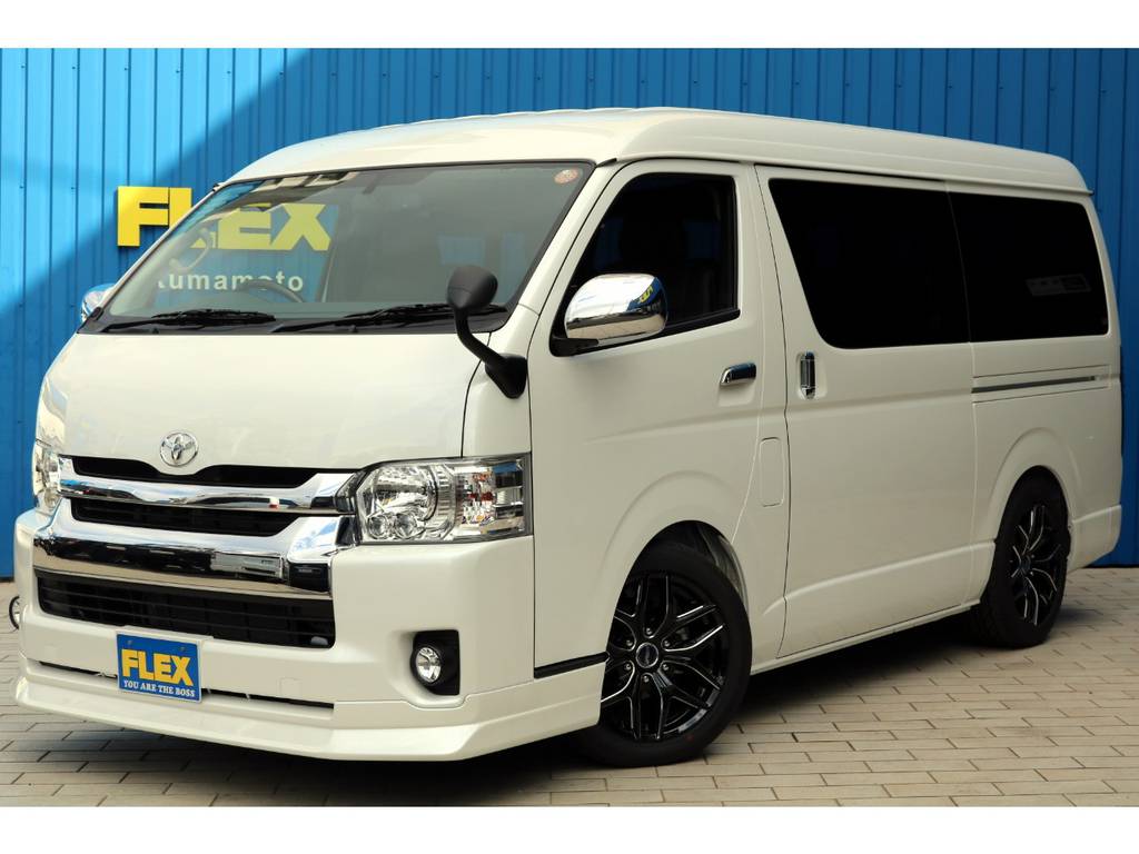 未登録新車☆FLEXオリジナルシートアレンジＲ１☆１０人乗り！！人もたくさん乗れて、荷物も積むことが出来ます♪