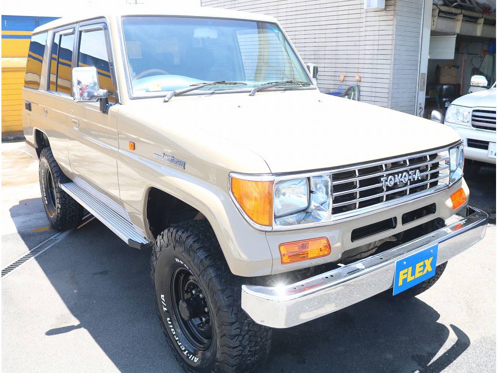 フロントフェイスは新品レンズ類に変わっております！