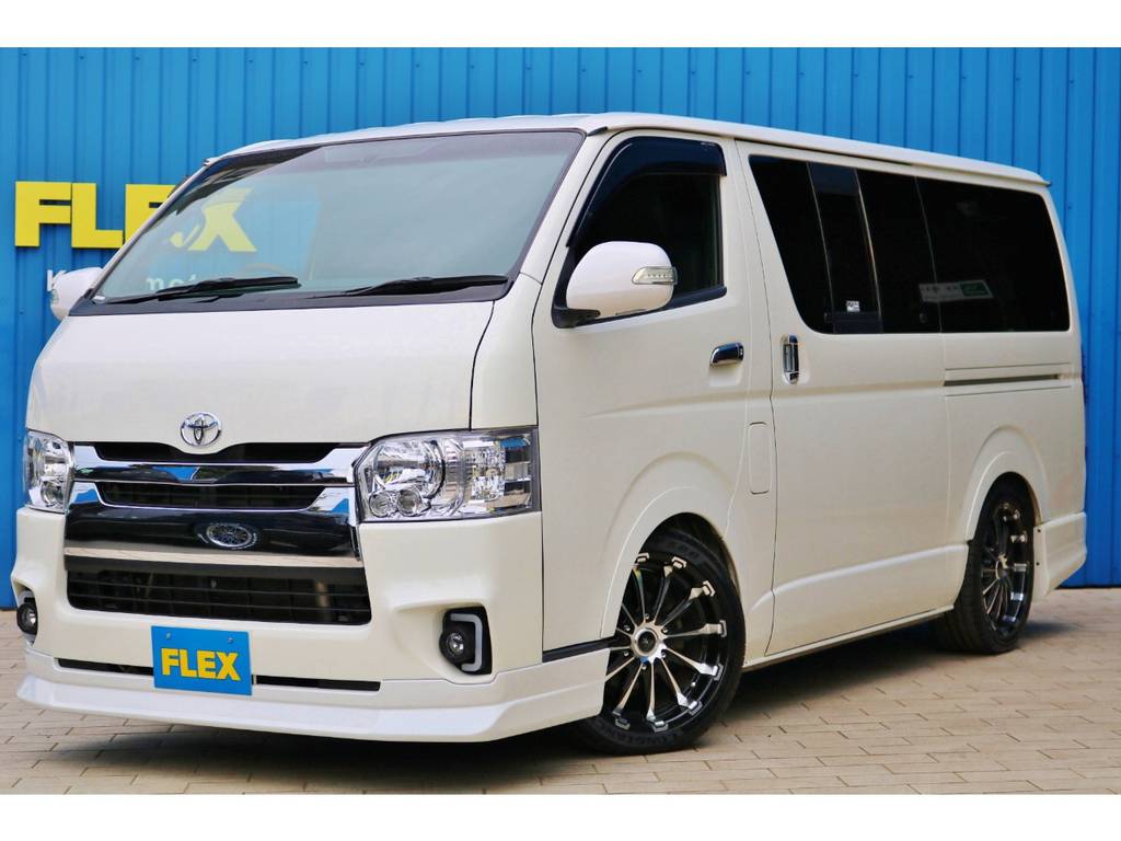 カスタム豊富なハイエース入庫いたしました！☆ＦＬＥＸ　Ⅳ-ＦＡＣＥ（フォーフェイス）キットカスタム☆ＦＬＥＸオリジナルのⅣ－ＦＡＣＥにチェンジ！！