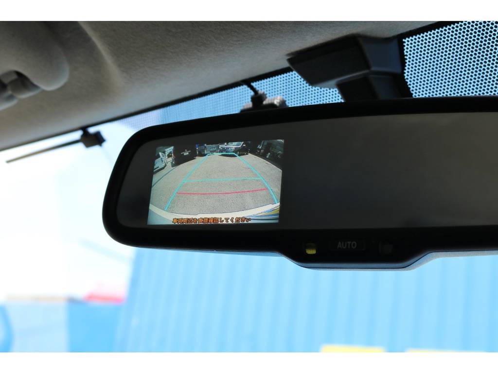メーカーオプションのバックカメラ内蔵自動防眩ミラー！